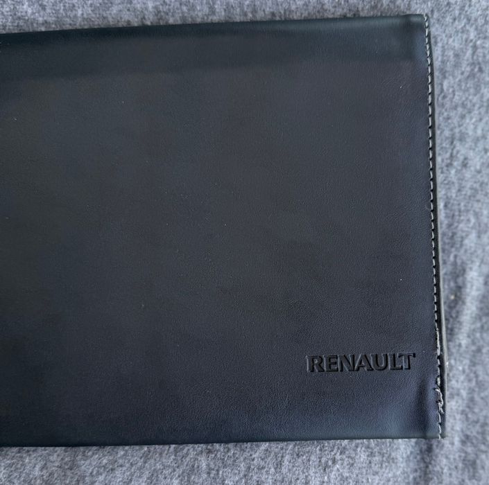 Huca acte Renault Intitiale Paris piele