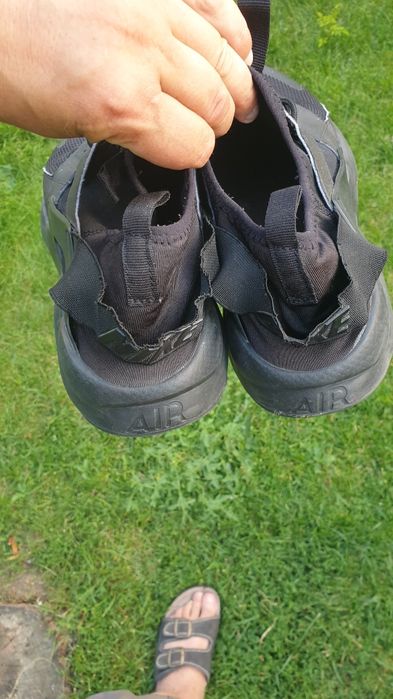 Adidasi barbati 44 Nike hurache dar sunt 44