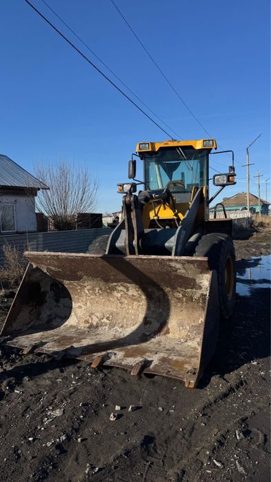 Погрузчик 2х кубовый