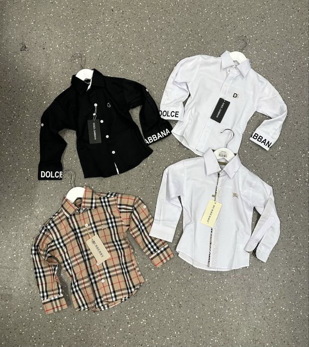 Blugi si camasi diferite modele