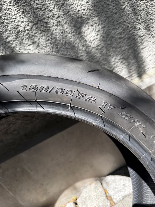 Продавам мото гуми Dunlop d212 gp racer
