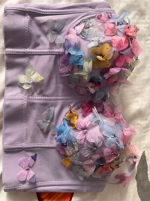 Corset mov cu fluturi