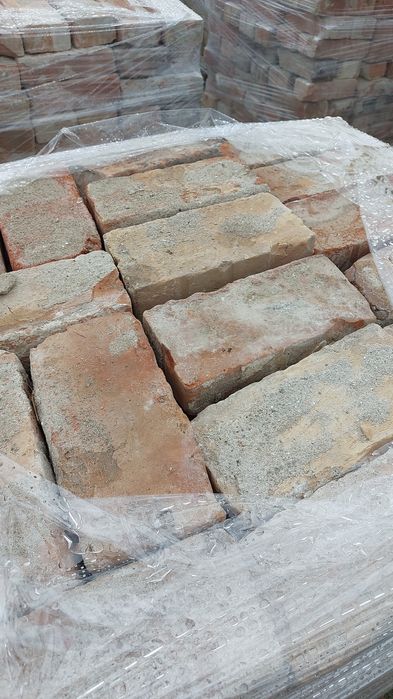 Caramida ,mare și mica curățată din demolari