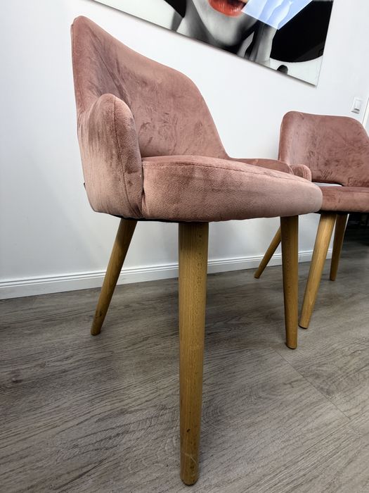 Scaune elegante din catifea, design modern – 300 lei/buc (negociabil)