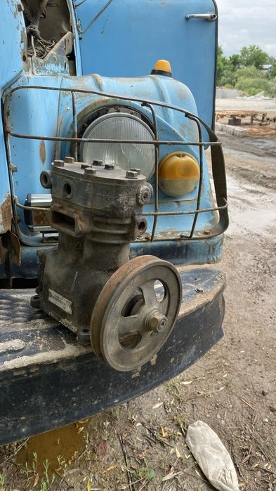 Продам компрессор на Зил