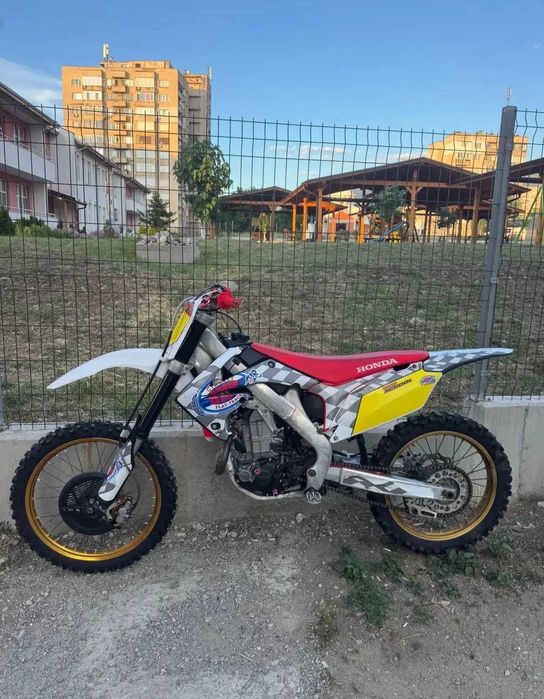 Мотоциклет CRF 450