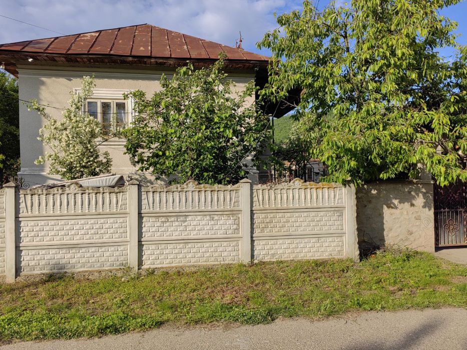 Casa de vanzare comuna Hurezani