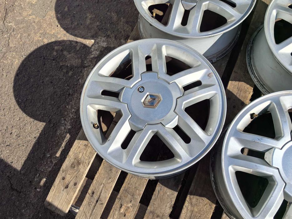 16 цола 4 х 100 мм РЕНО / Дачия - 6,5 Инча ЕТ 49