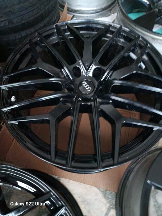 AUDI Q7 22 цола  Porshe Kayen Volksvagen Toyareg 5x130