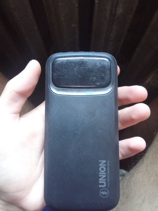 Продам повер банк за 10000
