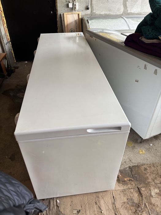 Морозильник Бирюса 680KXQ 600 л белый