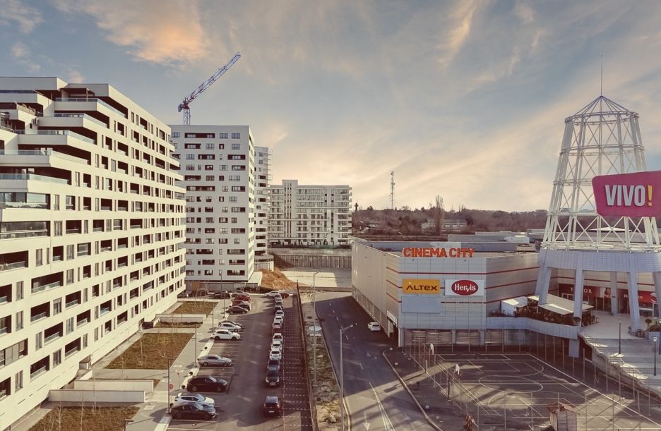 Închiriez ap. 2 camere în Complex Granvia Marina