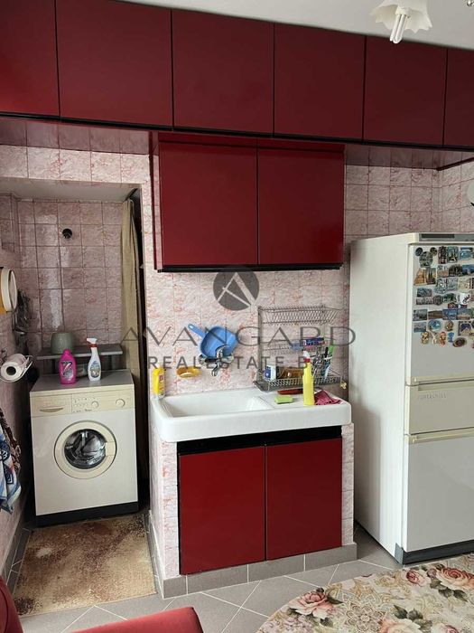 Продава се Тристаен апартамент в Пловдив, Кючук Париж - 82 кв.м за 1991 €/кв.м - Снимка #3
