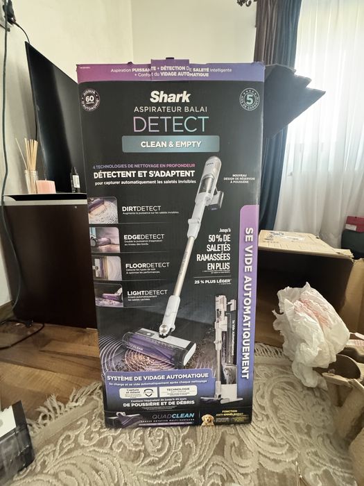 Shark Aspirateor Balai Detect Clean & Empty (care pare