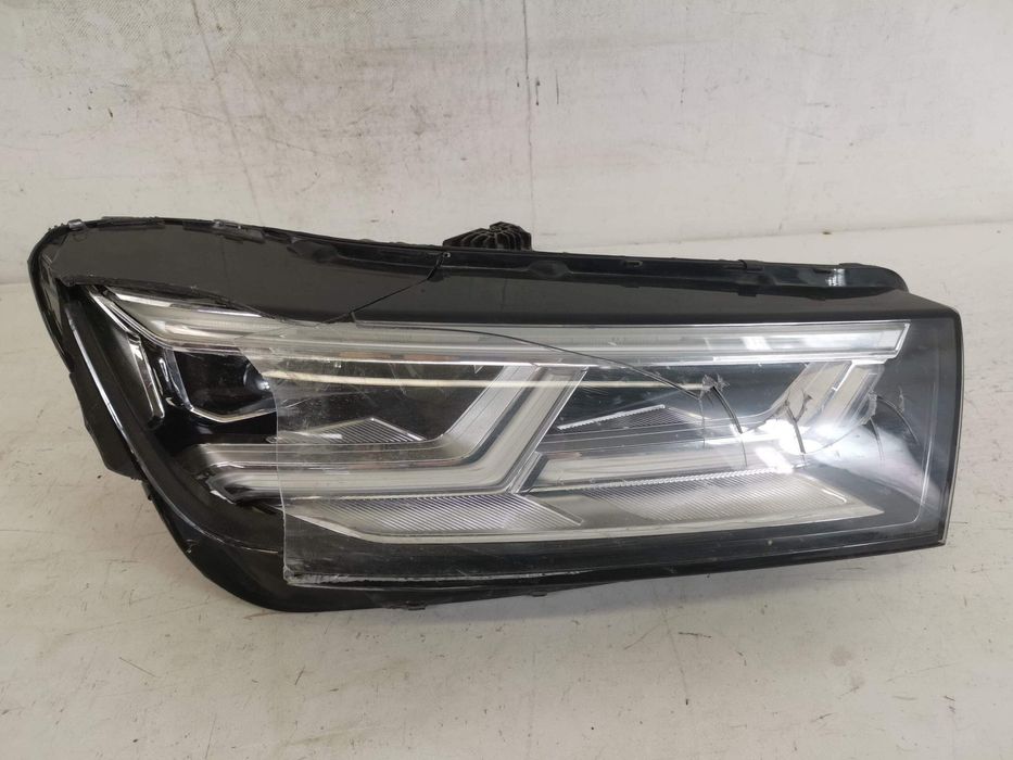 Десен фар Лед Матрикс Ауди Q5 SUV [FY] Оригинален Повреден Audi Q5 SUV