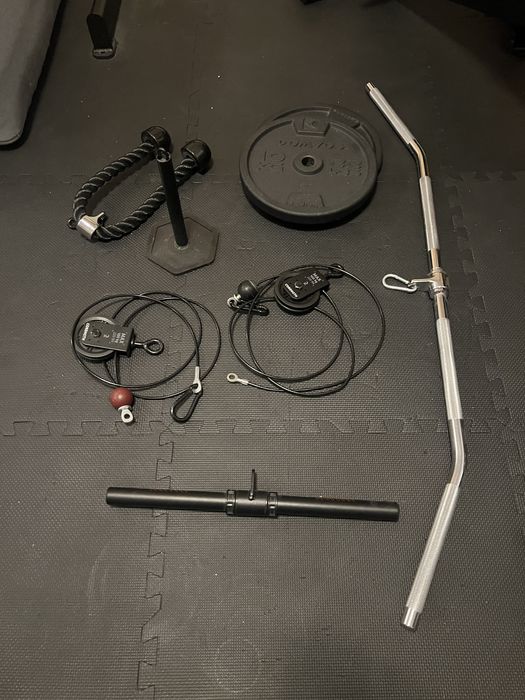 Domyos Rack 500 + greutati, bara, banca, accesorii