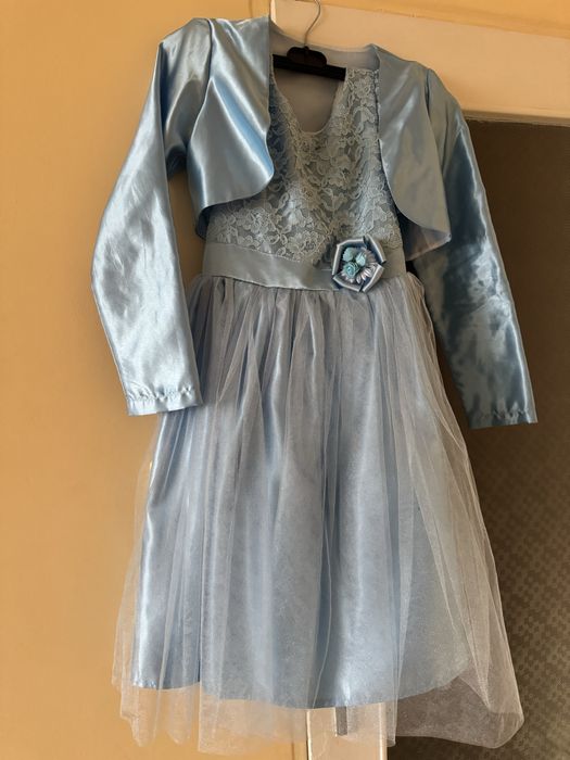 Офицялна рокля + наметало