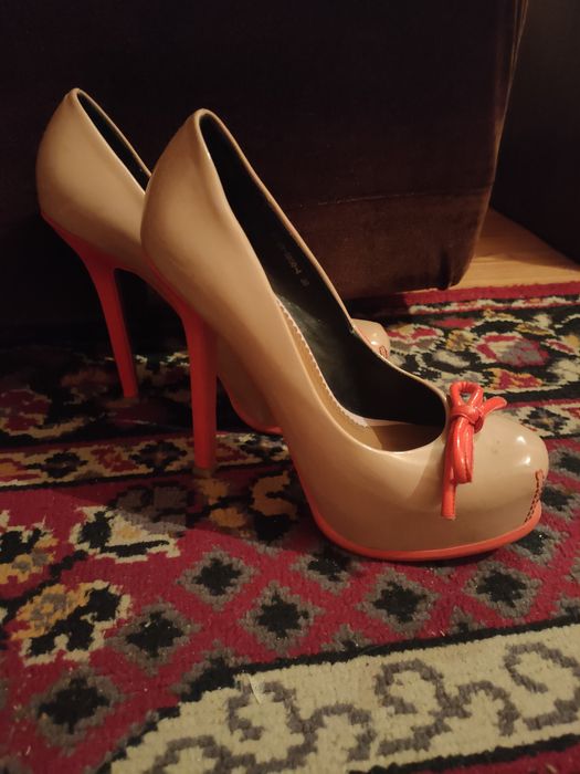Продам обувь на платформе и каблуке