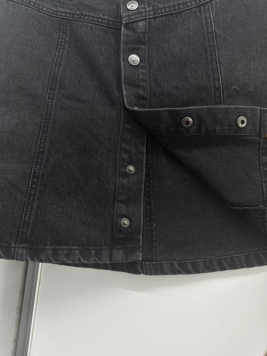 Fusta neagra denim cu capse