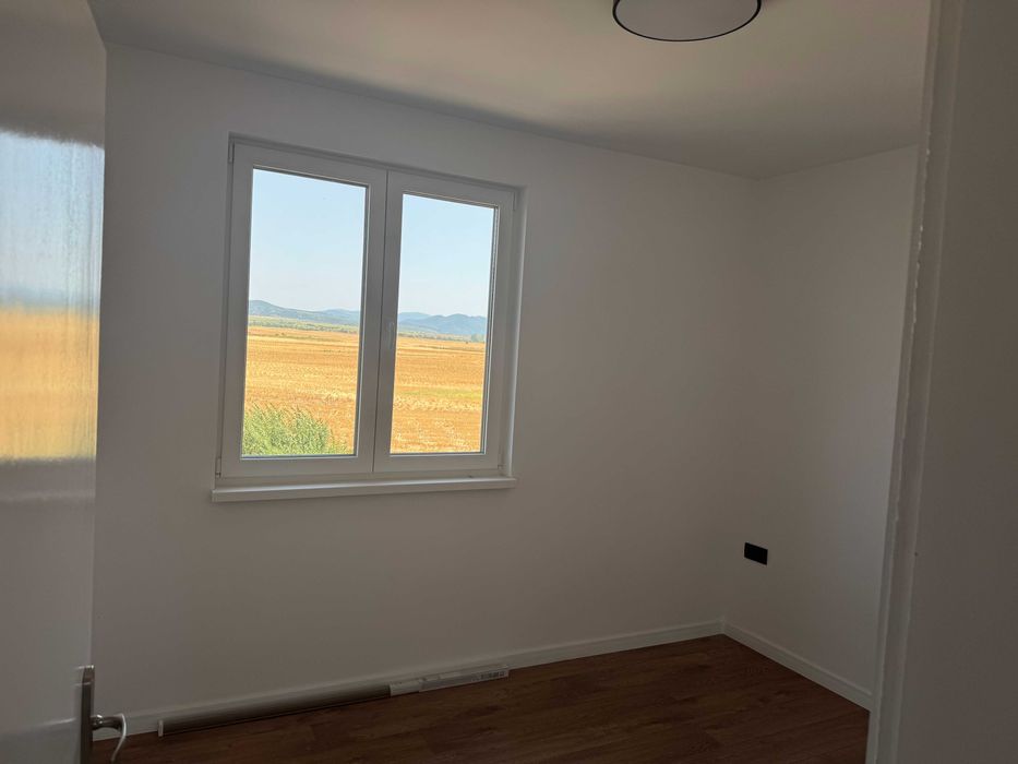 Дава се под наем Къща в с. Мировяне, Област София-град - 268 кв.м за 1690 € - Снимка #13