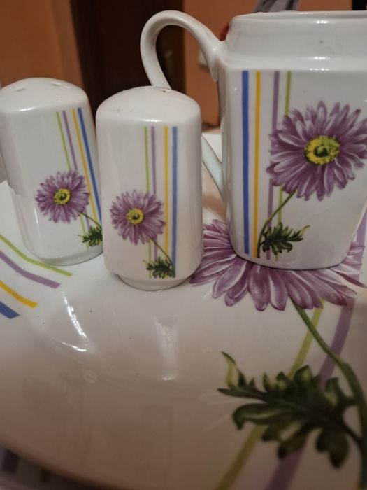 Продам табаки и сервиз