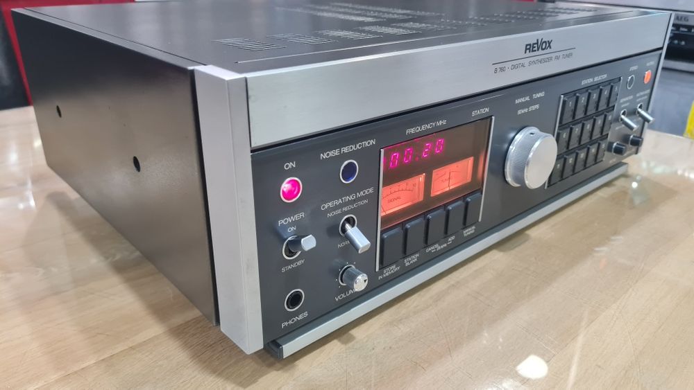 Revox , tuner B760, amp B-750 mk2 , amp  B251 , Rack Revox Original