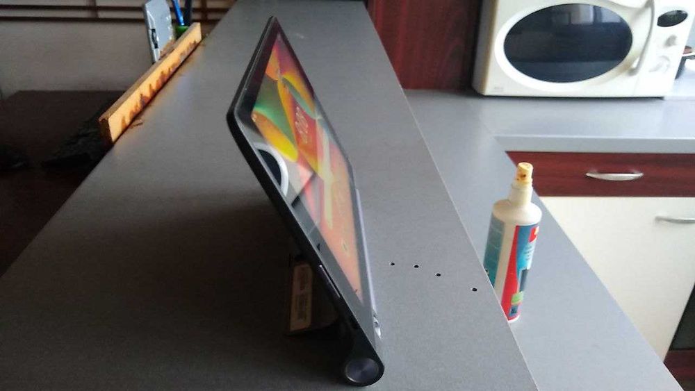 Таблет Yoga Tab 3