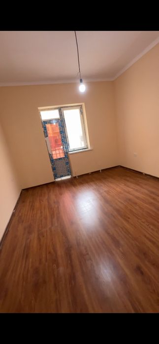 В городе Бухаре Продаётся 3 комгатная 84 м² квартира с подвалом 84 м²