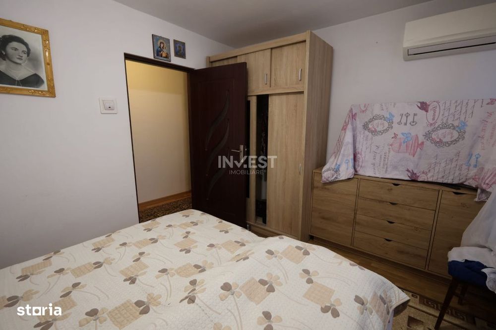 Apartament de vanzare, 4 camere, decomandat, zona Pacurari-Pizza Smile