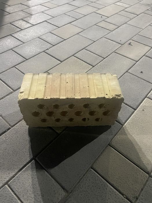 Продам кирпич полутарный