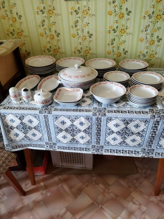 Продаю кухонный сервиз