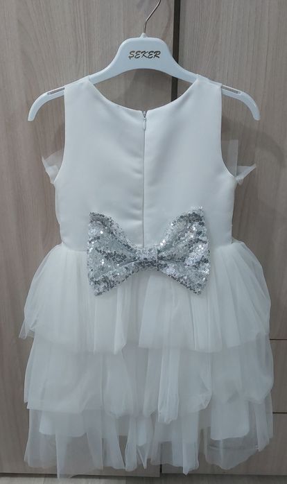 Пышное белое платье