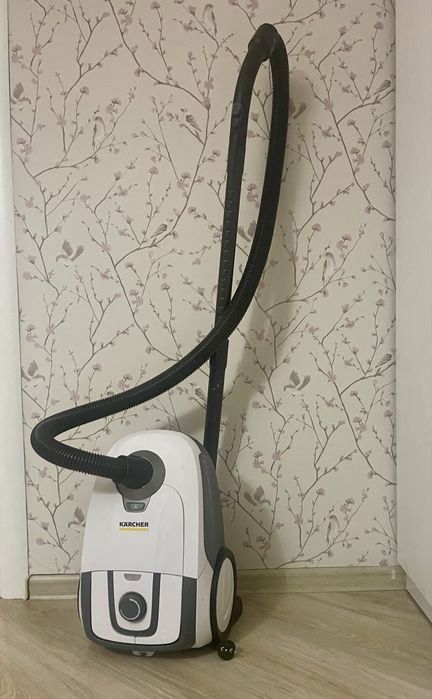 Продам пылесос в отличном состоянии