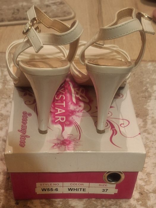 Vand sandale mar.37 cul.ivory