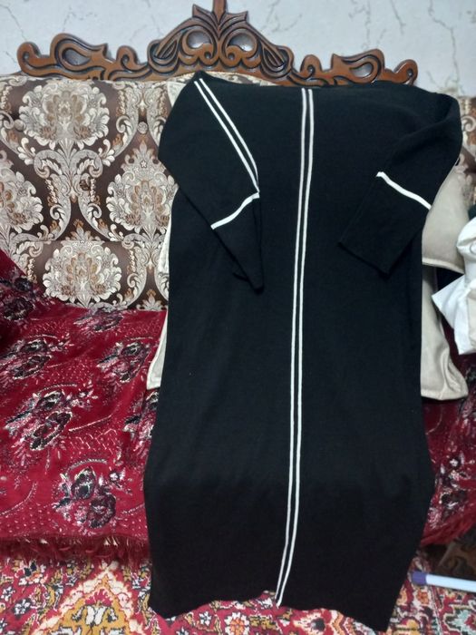 Платье женская вязка и юбка атласная