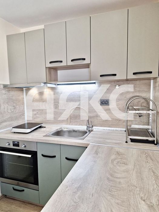 Етаж от къща под наем - напълно обзаведен в  кв. Карпузица