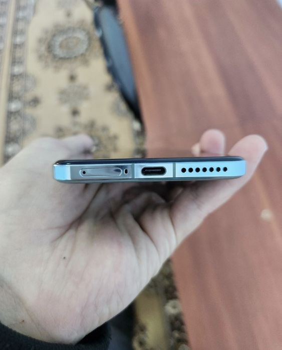 Xiaomi 14 pro full 12/256 sotiladi