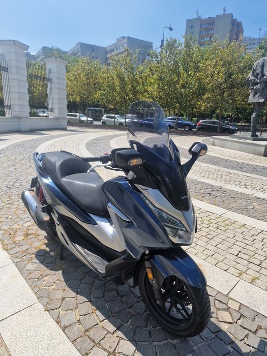 Vand scuterHonda Forza 300