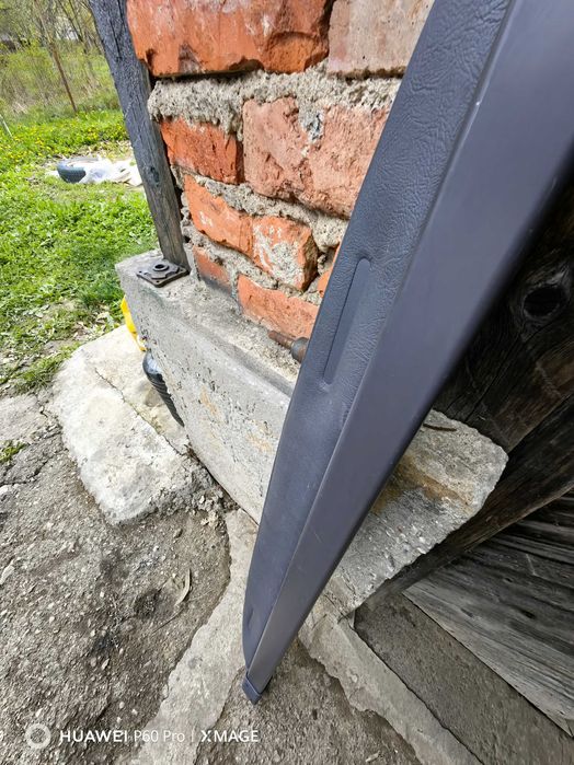 Продавам щора за багажник Mercedes A class 1997-2002