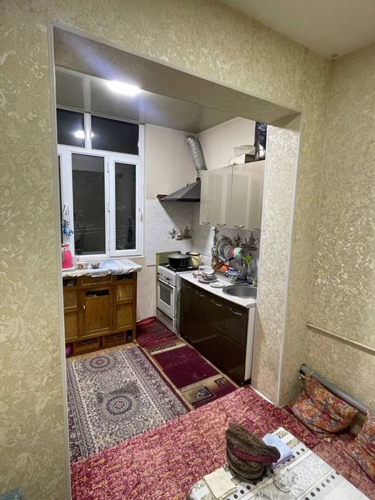 Kvartira sotiladi qora qamish 2/4da 3xona qlingan