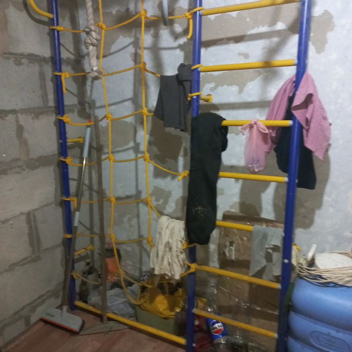 Продам турник универсальный