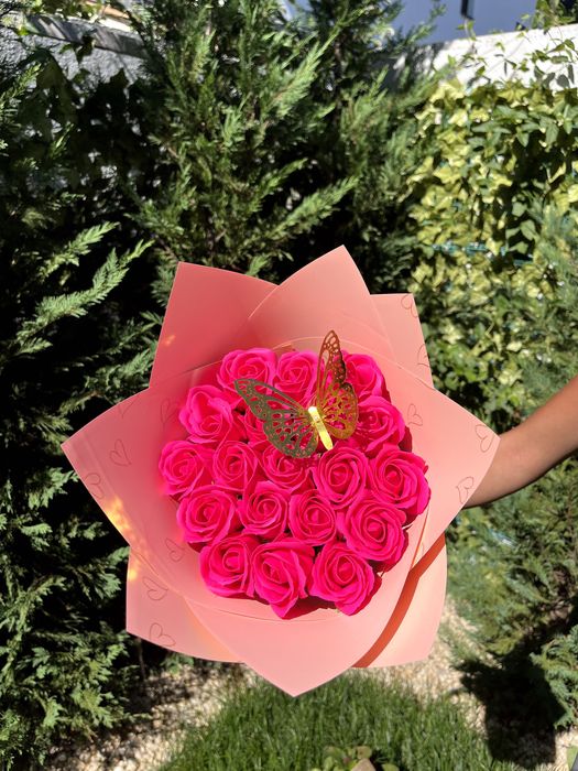 Buchet 19 trandafiri săpun/cadou ziua indragostitilor/ valentine s day