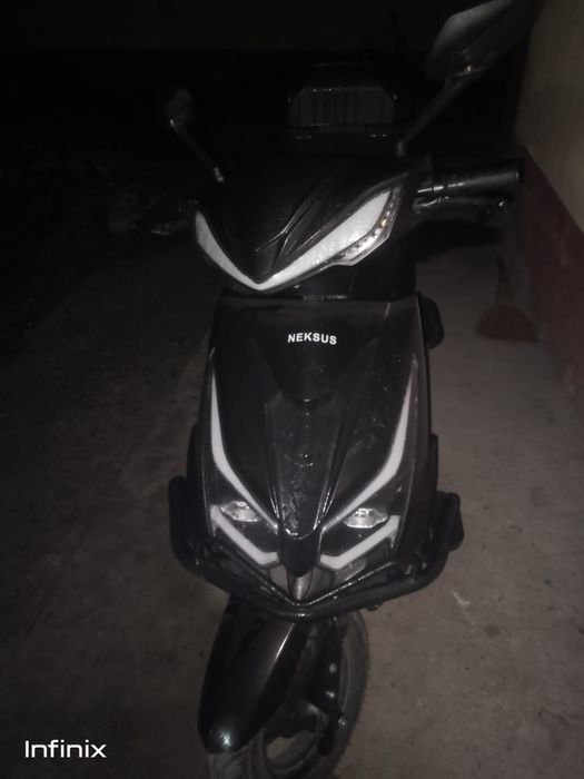 Скутер сотила.ди холати зур 
5