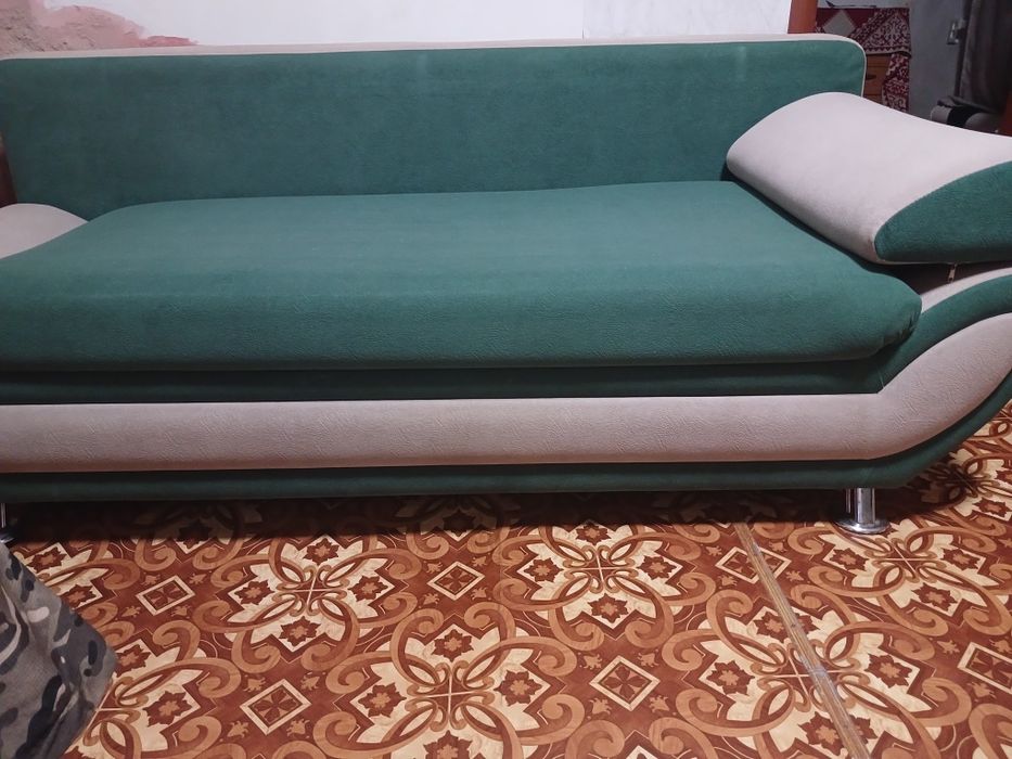 Продам диван в хорошем состоянии