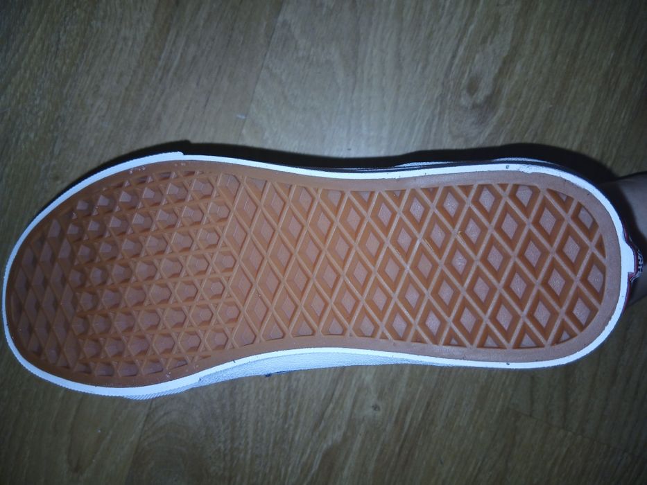 Papuci Vans foarte buni nepurtați