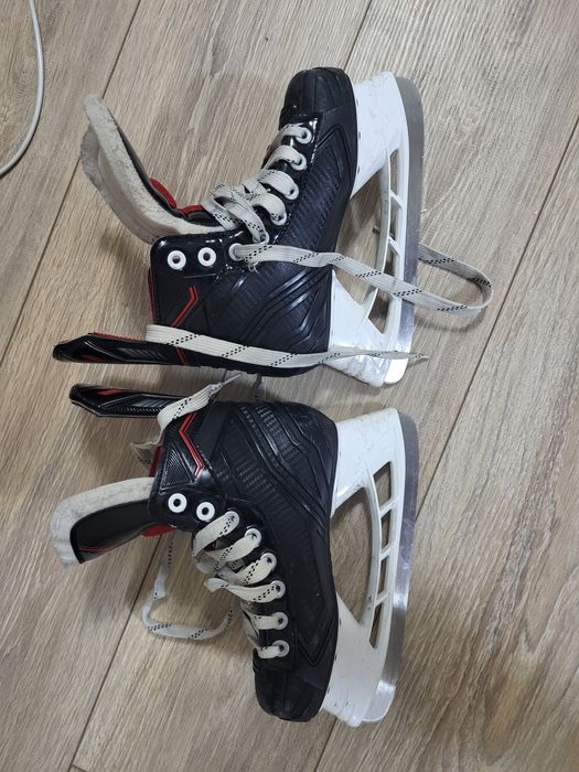 Продаются коньки bauer в подарок джерси