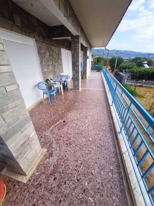 Продава 2 ет къща 240 м2 с двор 1200 м2 в Аспровалта, Гърция