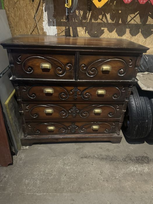 Продам старинный комод