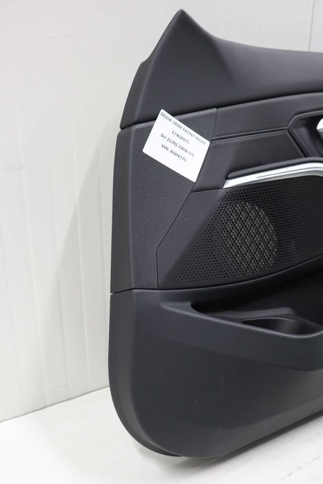 Предна дясна кора за врата Черна БМВ Г20 Г21 BMW G20 G21