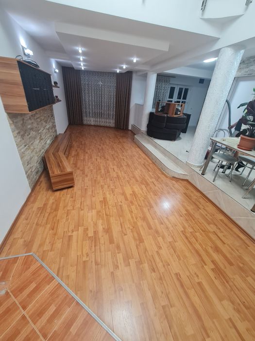 vand parchet laminat de 8mm stejar natur